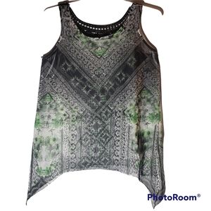 One World women's size large bohemian print sleeveless top. 349